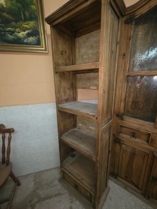 Conjuro sillas mesa armario estilo Mejicano