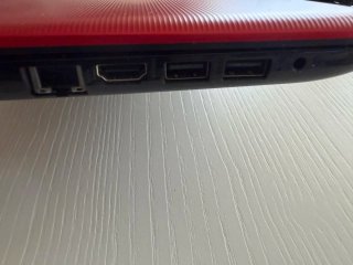 HP Notebook Intel Celeron Rojo