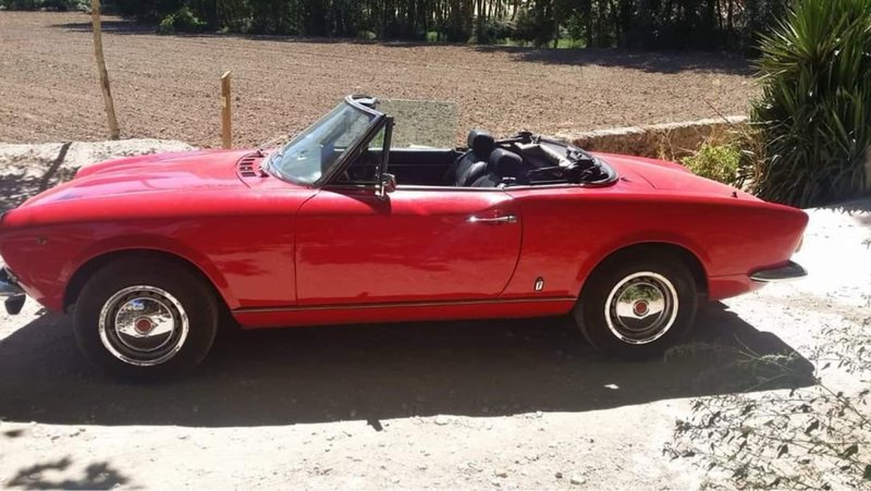 FIAT 124 Sport Spider 1800 1975 - foto 1