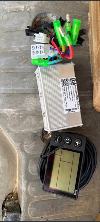 Controlador y pantalla patinete eléctrico