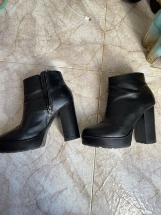 Botines negros de tacón plataforma