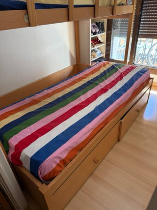 Litera de madera de haya maciza de Pilma.