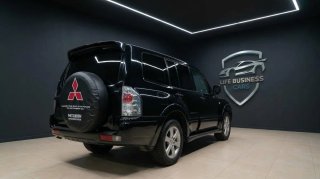 Mitsubishi Montero 2005