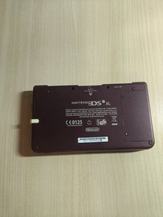 Nintendo DSi XL Granate