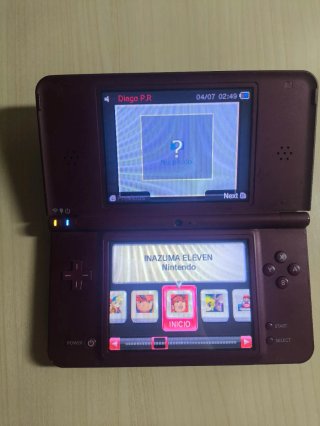 Nintendo DSi XL Granate