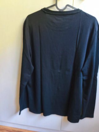 Camiseta Guess Manga Larga Negra Talla M