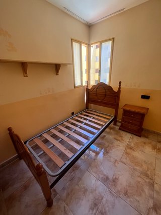 Estructura cama 90 y mesita de noche