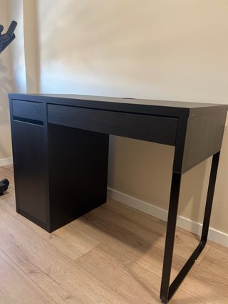 Escritorio Ikea Negro/Marrón
