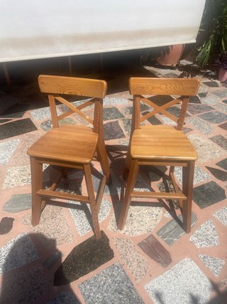 Juego de 2 Sillas de Madera