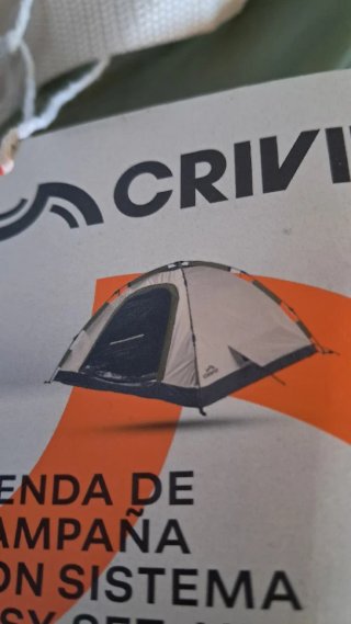 Tienda de campaña Crivit 3 personas montado fácil.