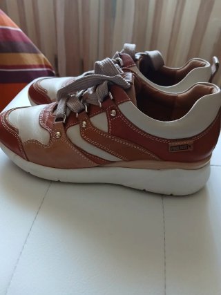 Zapatillas Pikolinos Marrones y Beige