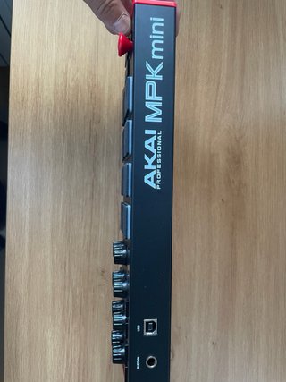 Teclado MIDI Akai MPK Mini