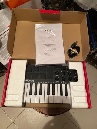 Teclado MIDI Akai MPK Mini