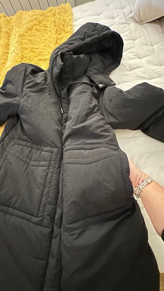 Anorak largo capucha ZARA negro