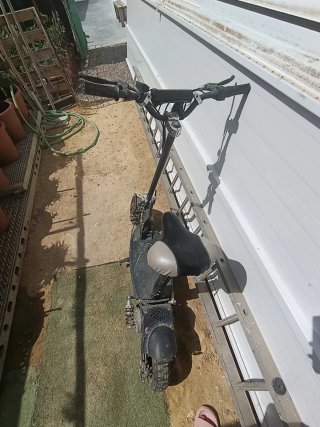 Patinete eléctrico con sillín
