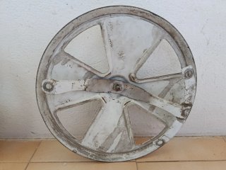 Tapacubos metálicos Vespa Blancos (2 unidades)