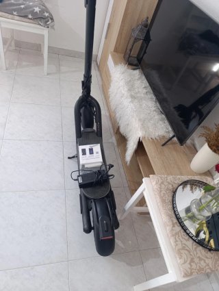 Patineta eléctrica como nueva con  factura