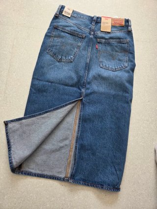 Falda Levi's High-Rise Back Slit