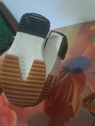 Lote 5 pares: Botas, Zapatillas, Sandalias