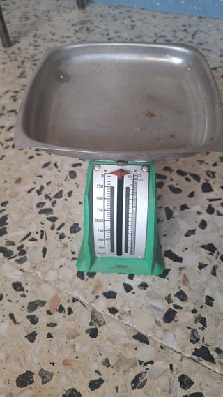 Balanza antigua de cocina