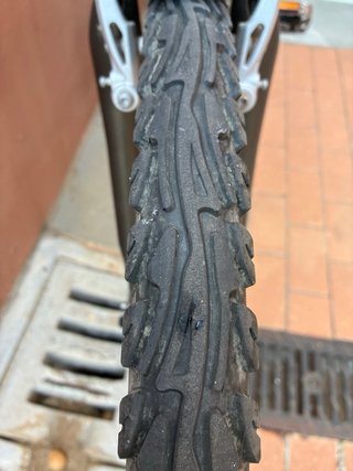 Bicicletas urbanas Btwin negra con cesta