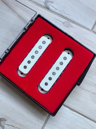 Pastillas Jaguar crafted in Japan