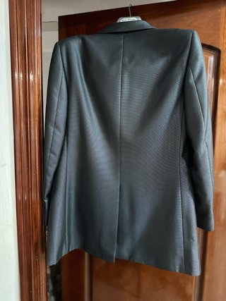 Traje de novio gris clásico nuevo