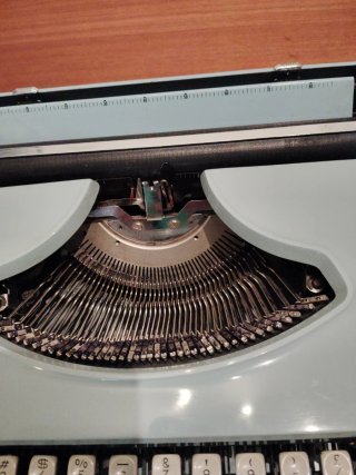 Máquina de escribir antigua