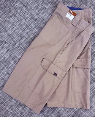 Bermudas niño color beige