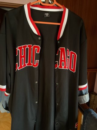 Camisa Deportiva Chicago FSBN Negra y Roja