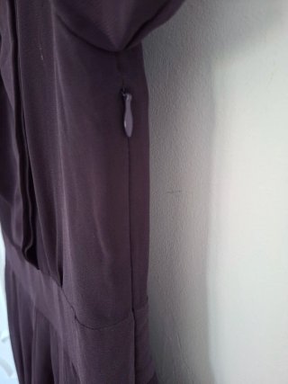 Vestido morado con cuello camisero