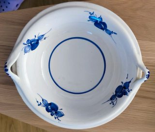 Frutero de cerámica azul y blanco