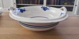 Frutero de cerámica azul y blanco