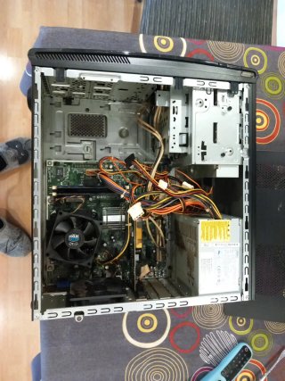 Torre PC Compaq Negra