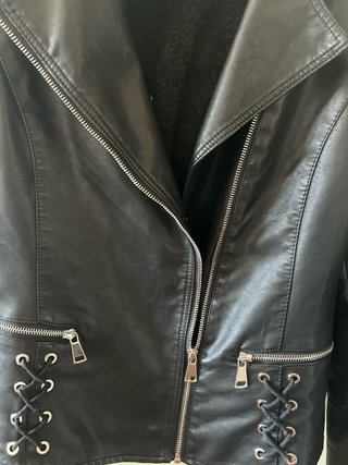 Chaqueta Biker Negra con Cordones