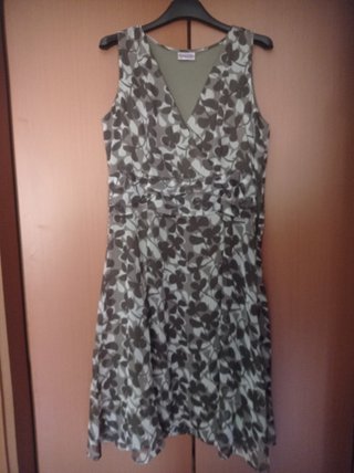 Due vestiti + top e canotta omaggio