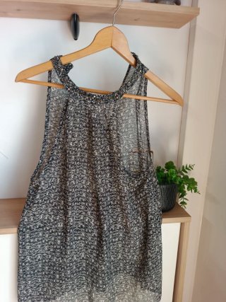 Blusa halter con lentejuelas