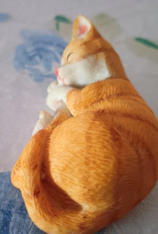 Statuina Gatto Arancione Dormiente