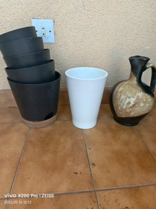 Juego de 7 macetas y jarra