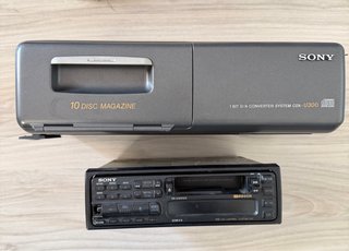 Sony XR-U300 RDS y cargador CDX-U300