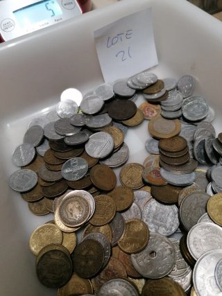 4 kg de Pesetas Antiguas + Extras