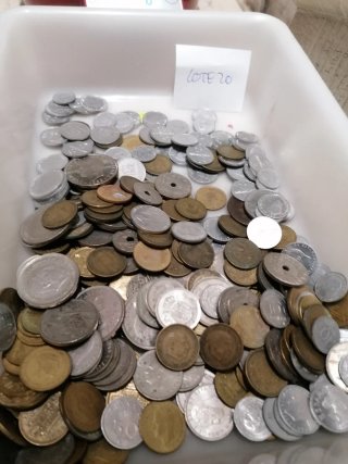 4 kg de Pesetas Antiguas + Extras