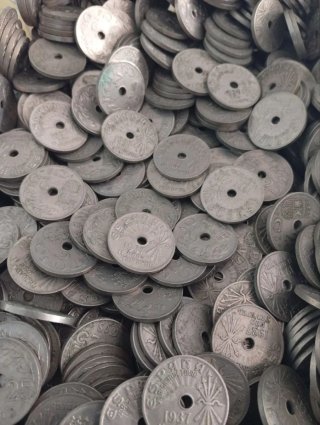 4 kg de Pesetas Antiguas + Extras