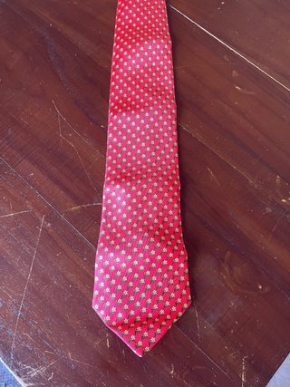 Corbata roja con estampado flora de seda natural