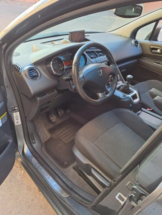 Peugeot 5008 2010