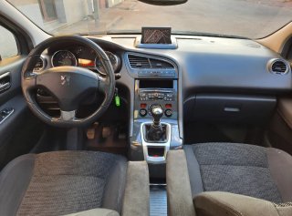 Peugeot 5008 2010
