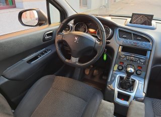 Peugeot 5008 2010