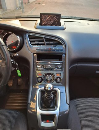 Peugeot 5008 2010