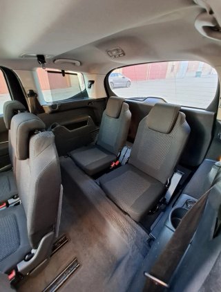 Peugeot 5008 2010