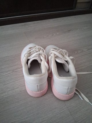 Zapatillas Adidas Court Blancas y Rosas